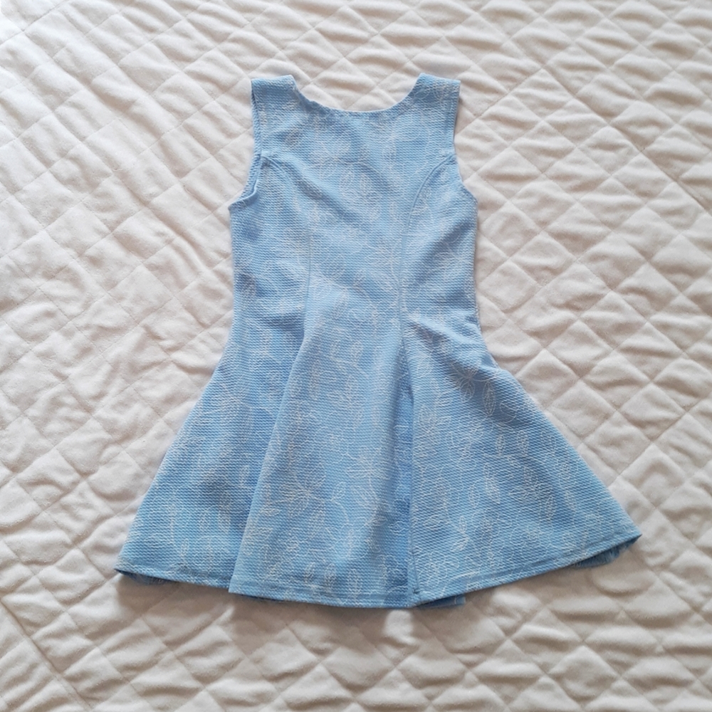 Girls Blue Dress w/Flared Skirt & Floral Pattern - Picture 3 of 6